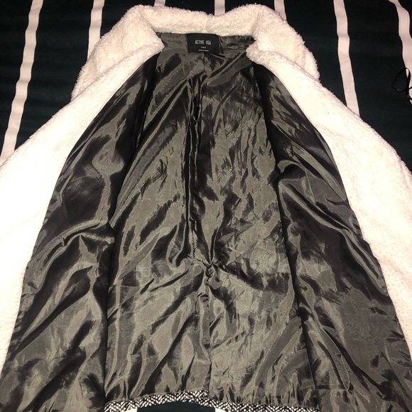 💙 𝟻/$𝟸𝟻 💙 Active USA Jacket with no sleeves - Picture 3 of 12